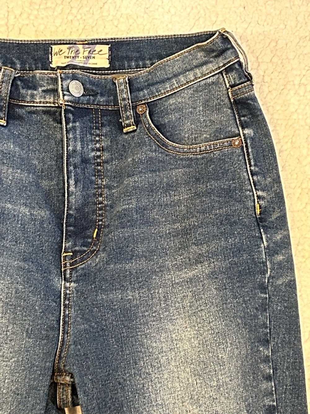 We The Free CRVY Robyn High-Rise Flare Jeans size 27 Boho Festival - Picture 4 of 13